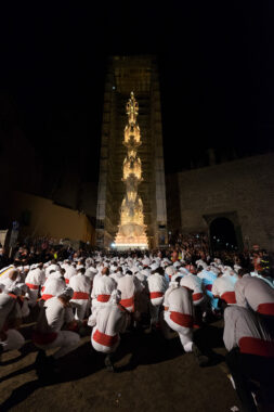 viterbo-macchina Santa Rosa (foto web)