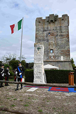 01-Stele-e-Torre-di-Palidoro.jpg