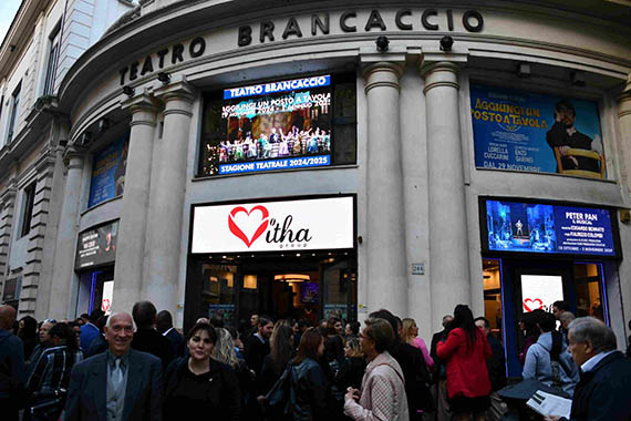 brancaccio-02-Teatro-esterno-Meeting.jpg